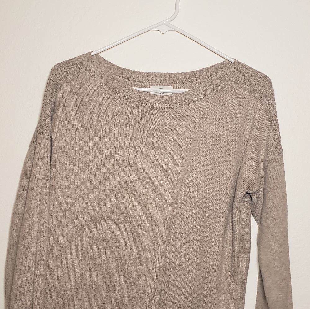 Brown sweater